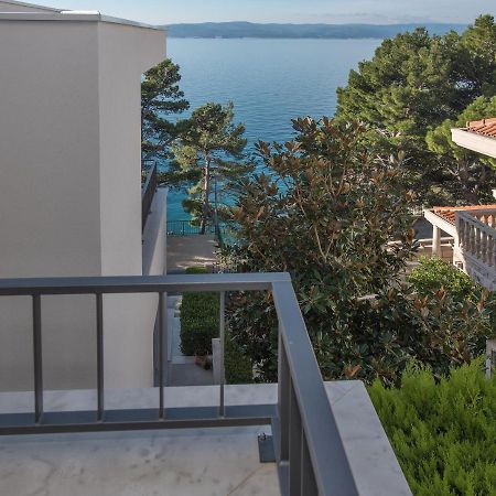 Villa Dalmatia Apartments Брела Екстериор снимка