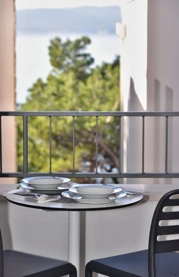 Villa Dalmatia Apartments Брела Екстериор снимка
