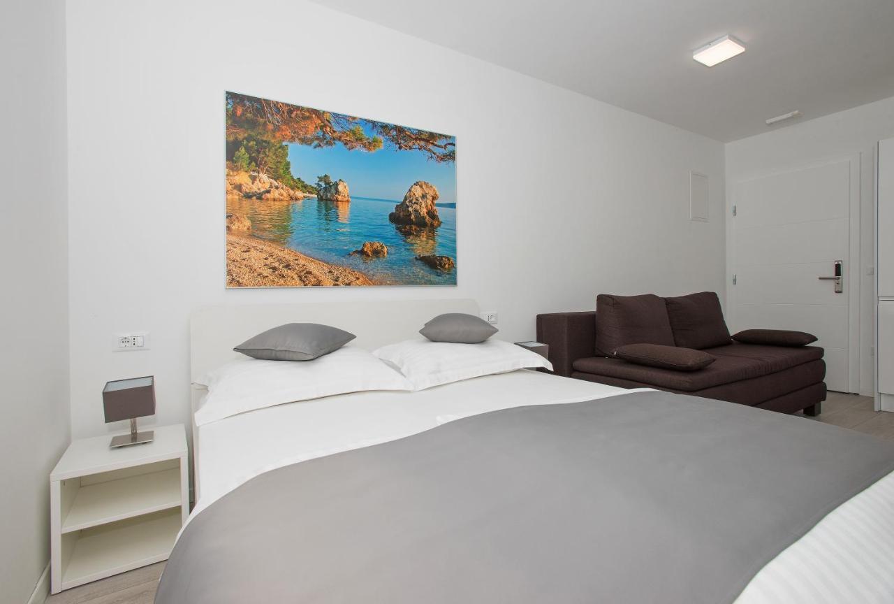 Villa Dalmatia Apartments Брела Екстериор снимка