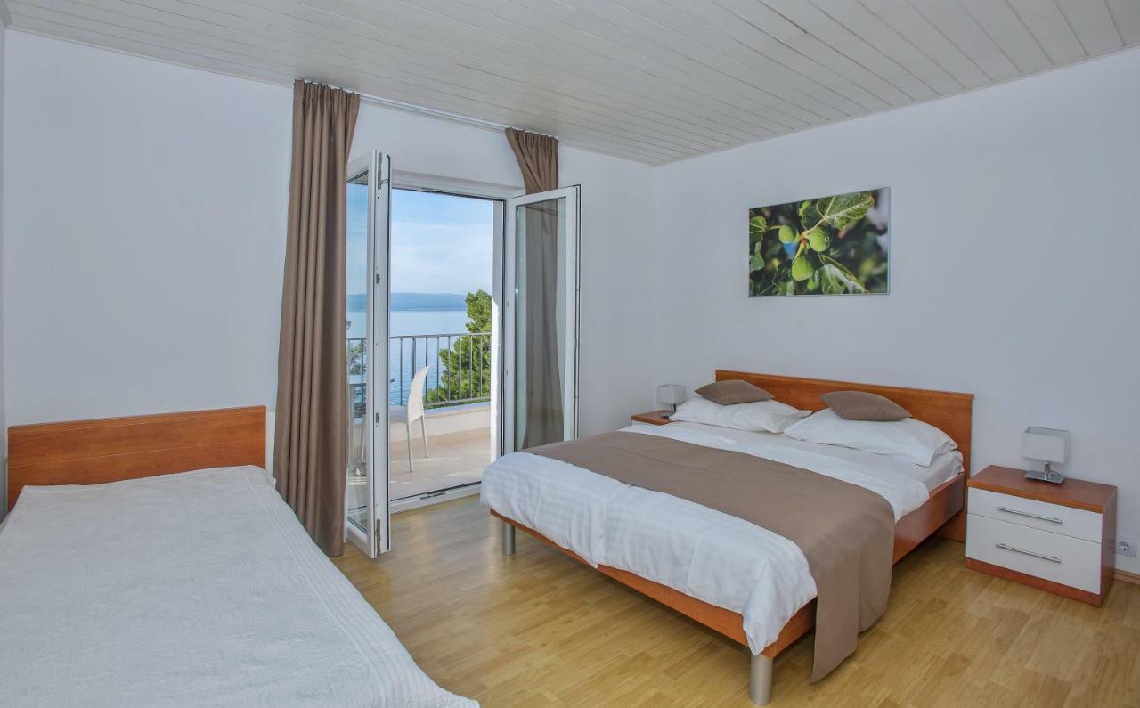 Villa Dalmatia Apartments Брела Екстериор снимка