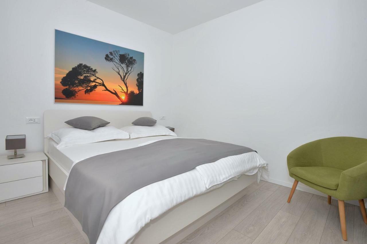 Villa Dalmatia Apartments Брела Екстериор снимка