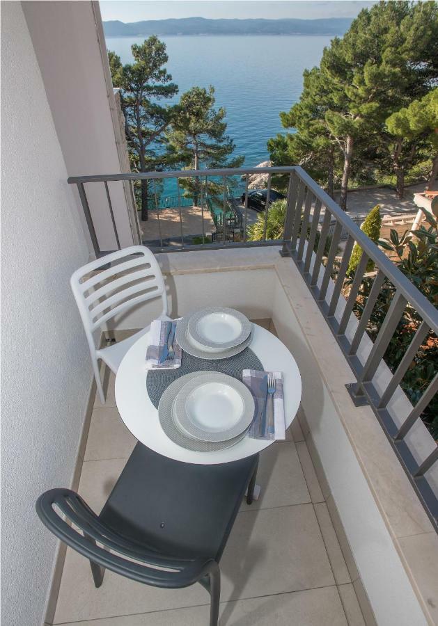 Villa Dalmatia Apartments Брела Екстериор снимка